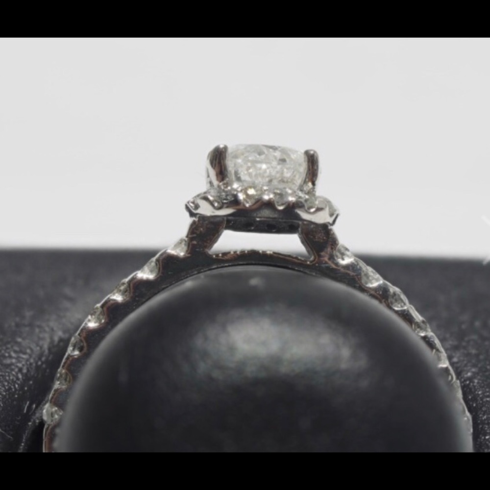 14k White Gold Diamond Halo Ring .50 Carats Bridal - Picture 4 of 5